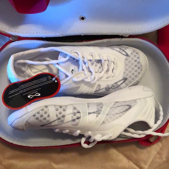 NFINITY Vengeance cheer shoe adult size 8 NWT - Picture 2 of 13